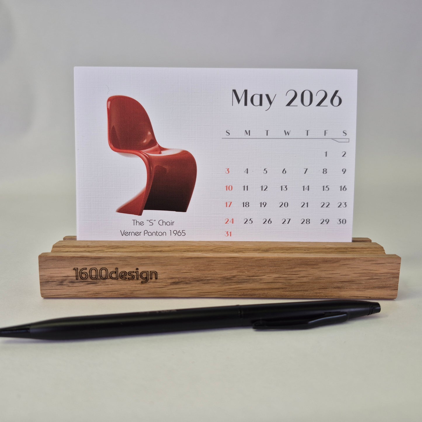 Iconic Chair Designs of the 20th Century desk calendar